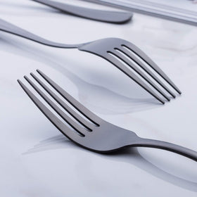 GoGeiLi dishwasher-safe flatware for easy cleanup