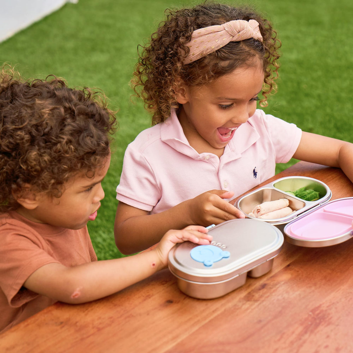 Good Bare kids leakproof division keeps dips separate during travel.