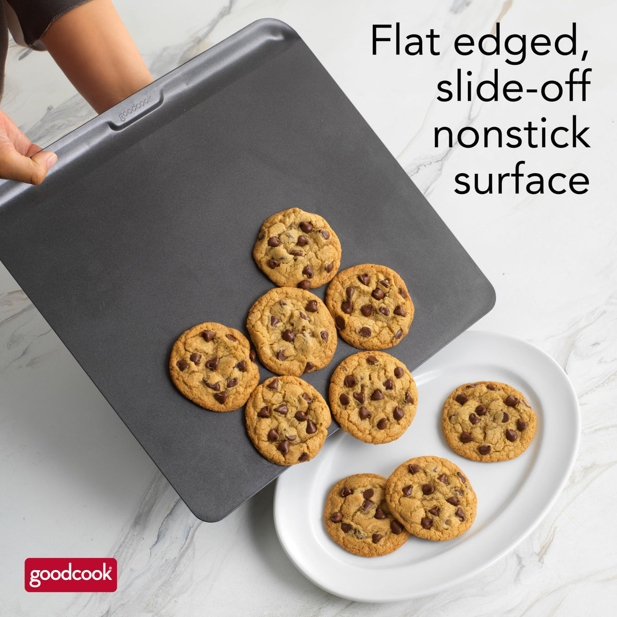 GoodCook AirPerfect textured bottom promotes moisture retention and even browning.