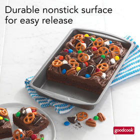 GoodCook baking-pan-durable-steel-construction resists warping for longevity