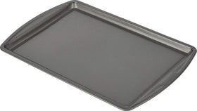 GoodCook everyday baking sheet 9x13 inch shows even heat distribution for thorough baking