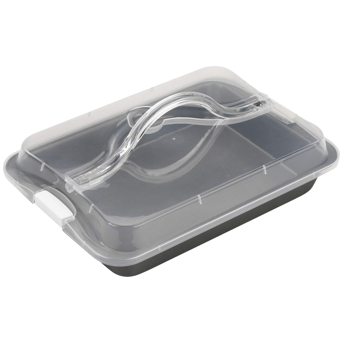 GoodCook oblong pan with lid enables safe transport of baked dishes.