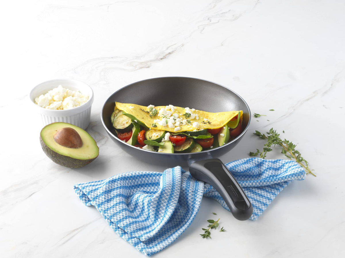 GoodCook 7.6-inch pan side view shows even heating and easy release.