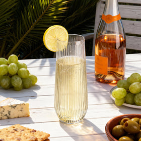 Goodluck 9oz stemless clear plastic champagne flutes for stylish weddings.