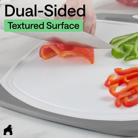 GORILLA GRIP slip-resistant border keeps boards steady during chopping