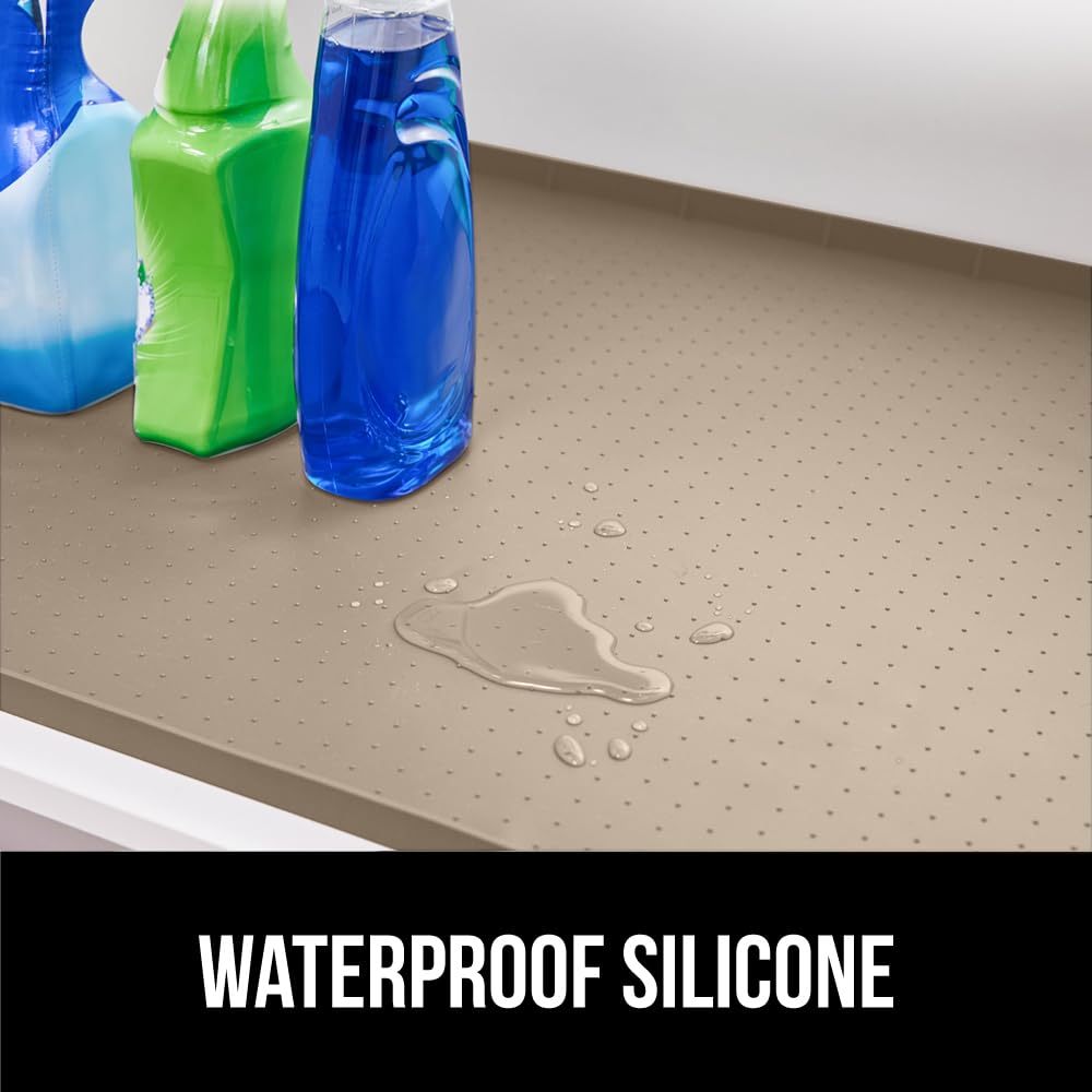 Non-slip top dots keep items from sliding on the mat