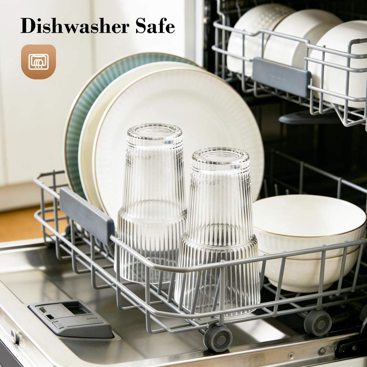 GOSCHE glass straws and cleaning brushes included for eco-friendly upkeep.