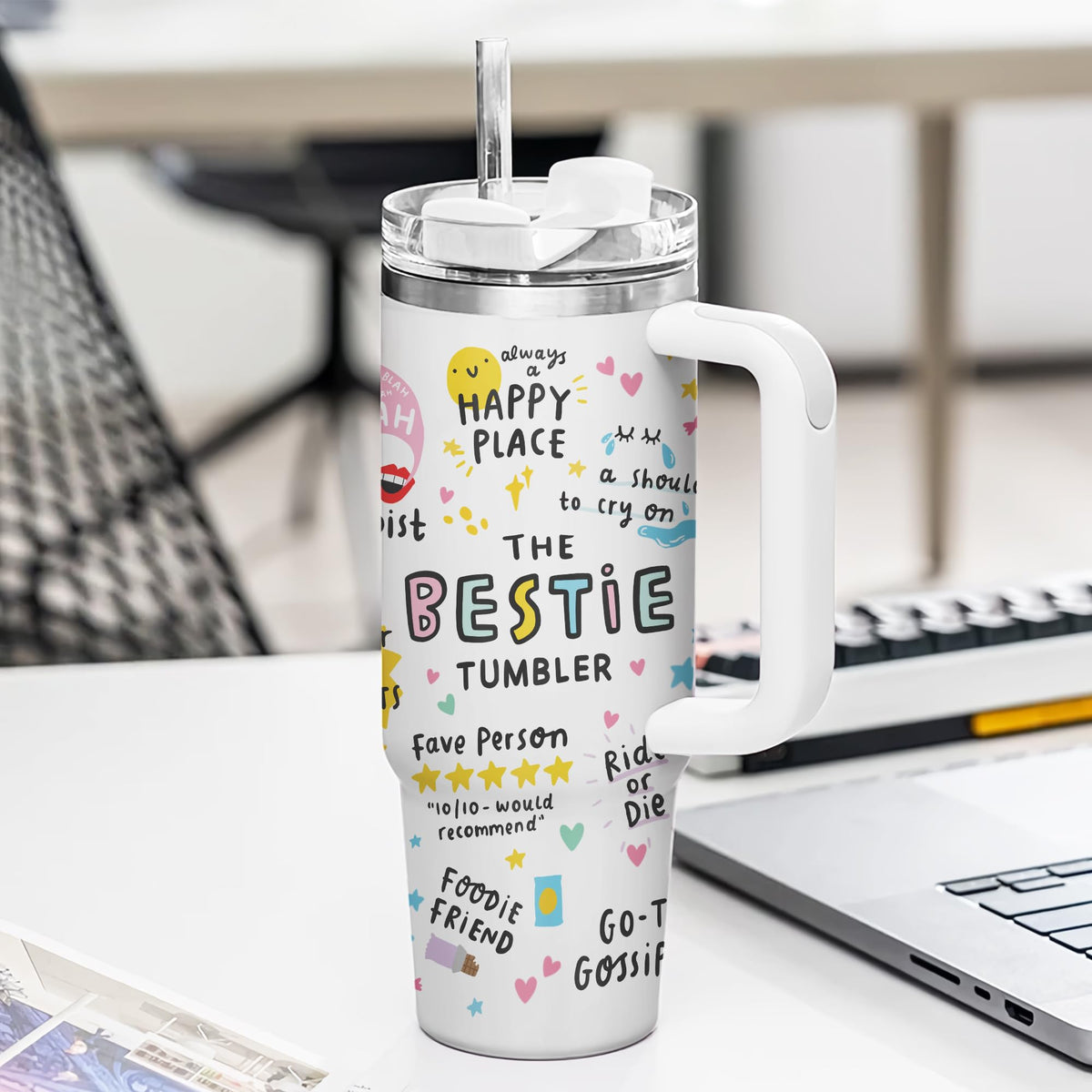Gossby The Bestie 30oz tumbler with handle for commutes and desk breaks.