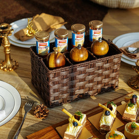 GRANNY SAYS waterproof and easy to clean wicker material