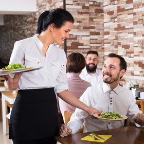 GREEN LIFESTYLE commercial-grade apron built to last through high-volume shifts.