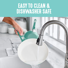 GreenLife stay-cool Bakelite handles keep hands comfortable during busy weeknights.
