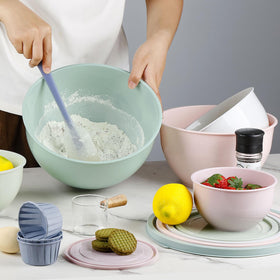 Greentainer dishwasher-safe mixing bowls simplify cleaning after cooking.