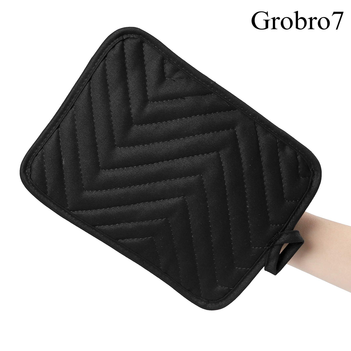 GROBRO7 heat-resistant pockets support secure lift of hot bakeware.