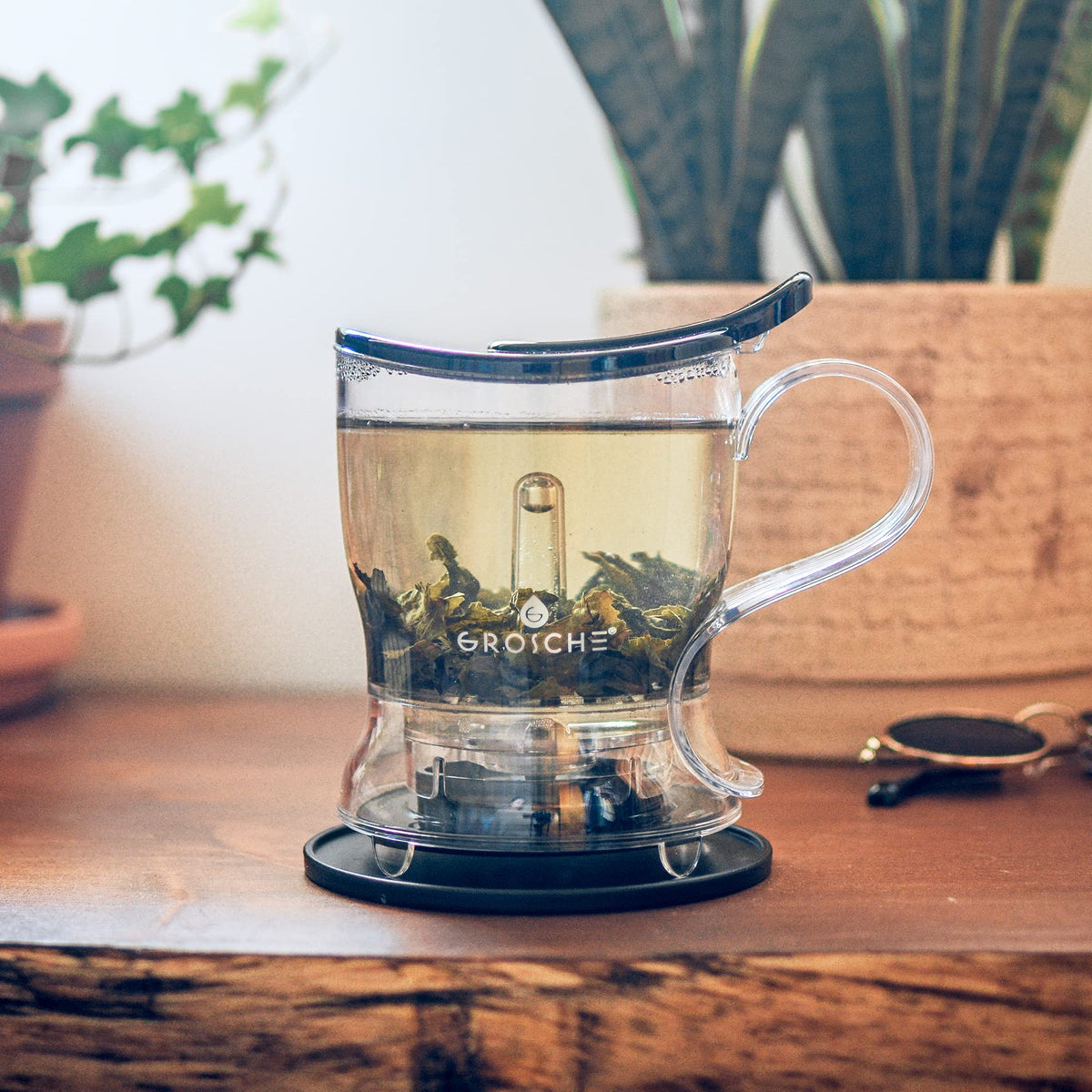 GROSCHE Aberdeen infuser removable for easy cleaning and reuse.
