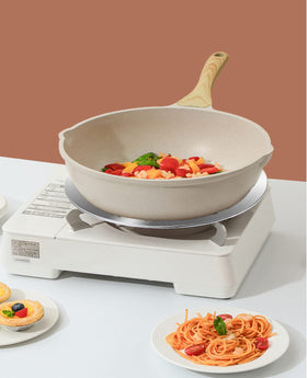 Grourarty diffuser plate with a secure handle for easy transfer.