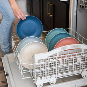Grow Forward six-pack set keeps dining on-the-go convenient for camping.