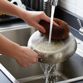 GrowByCoco biodegradable design for sustainable kitchen care.
