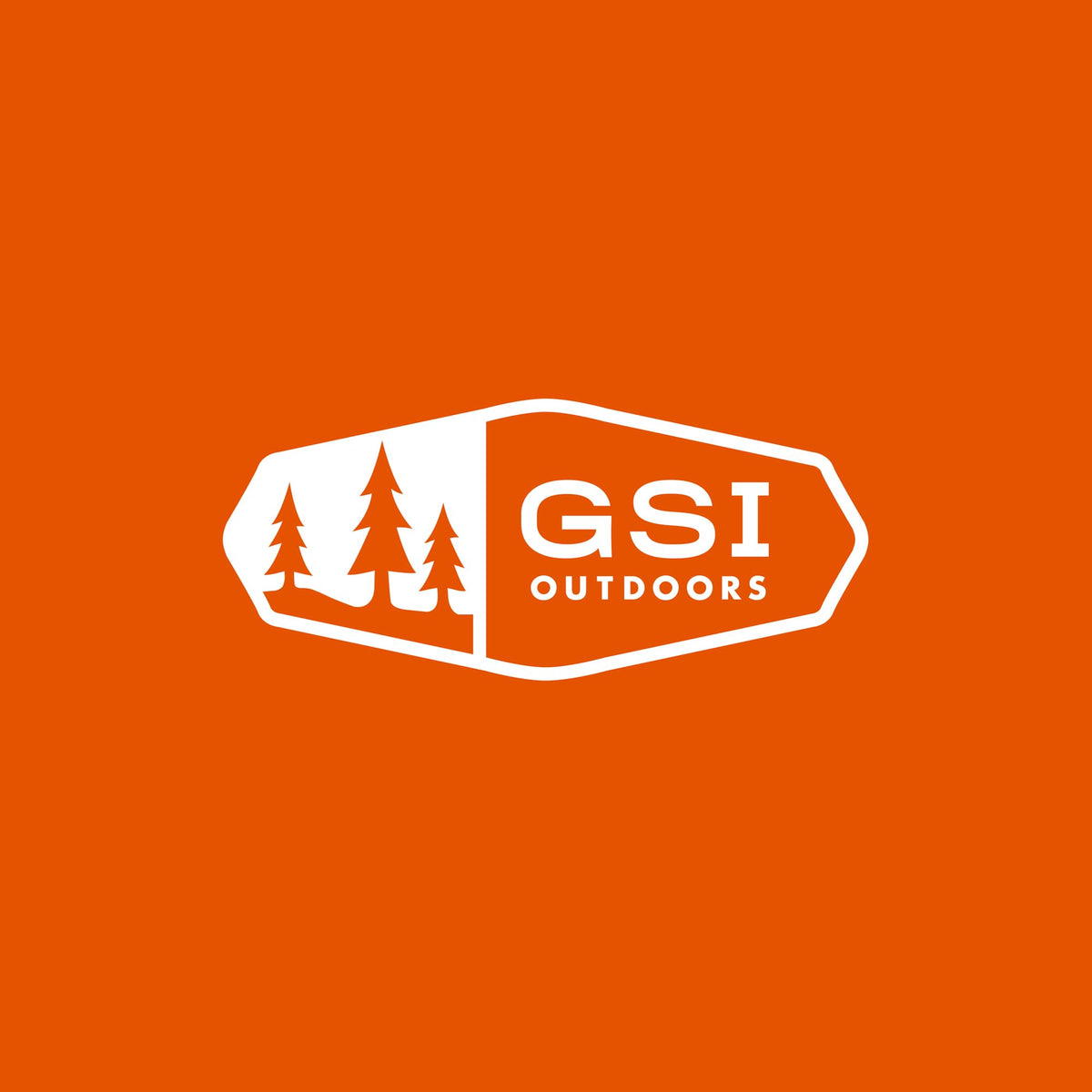 GSI Outdoors enamelware kettle on camp setup for outdoor meals.