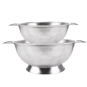 Gulex 5-quart stainless steel colander drains pasta quickly.