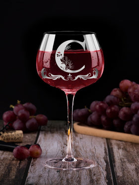 Gumry initial-C monogram customization on elegant wine glass