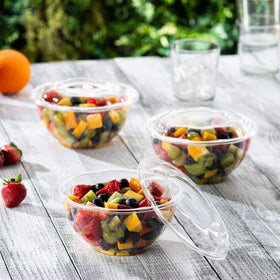 GUSTO 32 oz clear salad bowl with lid stack shows space-saving design for bulk orders.