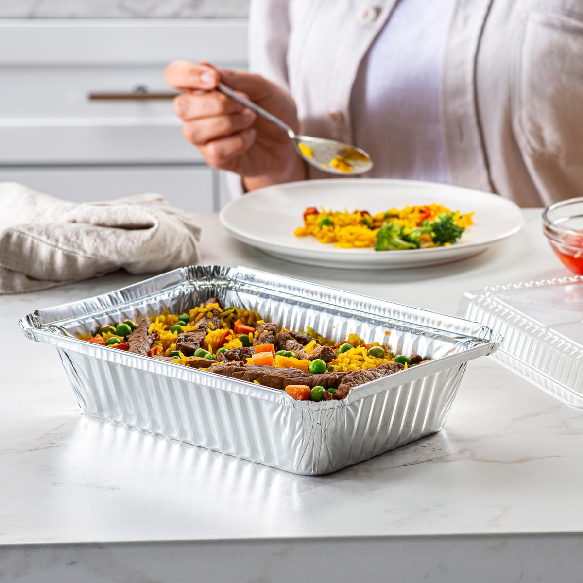 GUSTO disposable aluminum pans 50-count for batch cooking and portion control.