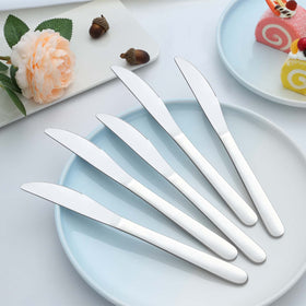 Gymdin dishwasher-safe silverware simplifies post-meal cleanup.