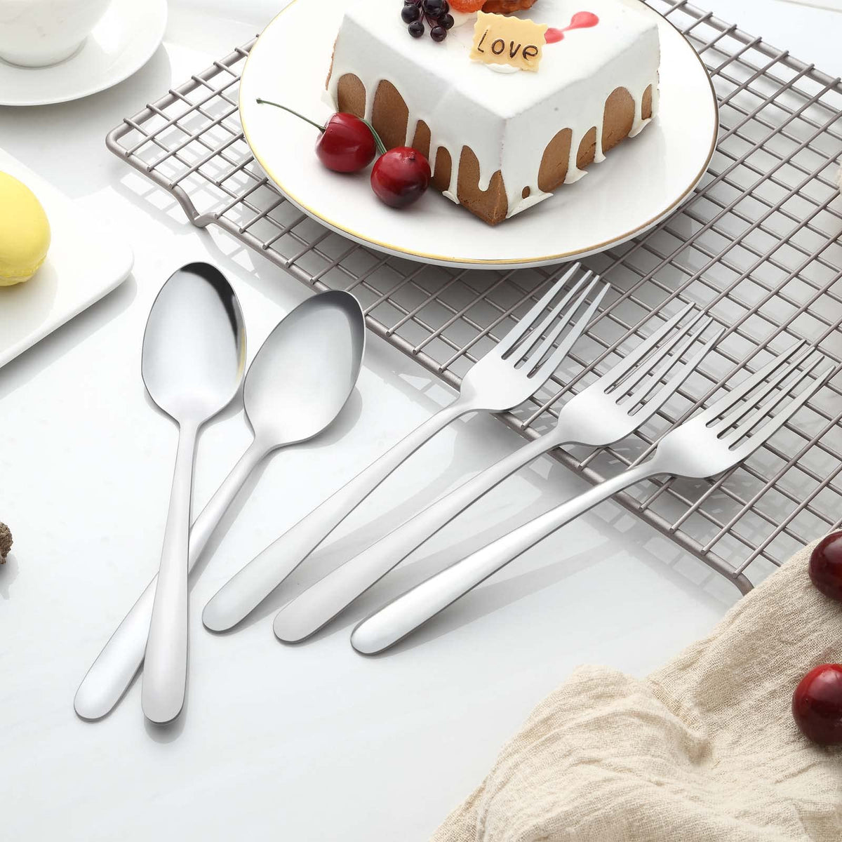 Gymdin smooth edged silverware ideal for safe family dining.