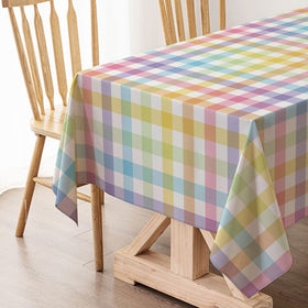 Hafangry polyester tablecloth is easy to clean and reuse.