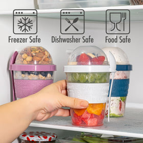 Hakan leak-proof lunch cups during travel