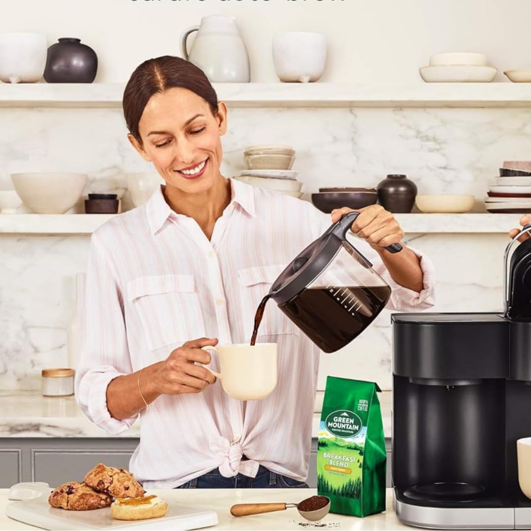 Hakano carafe for Keurig, spill-free pour and daily use