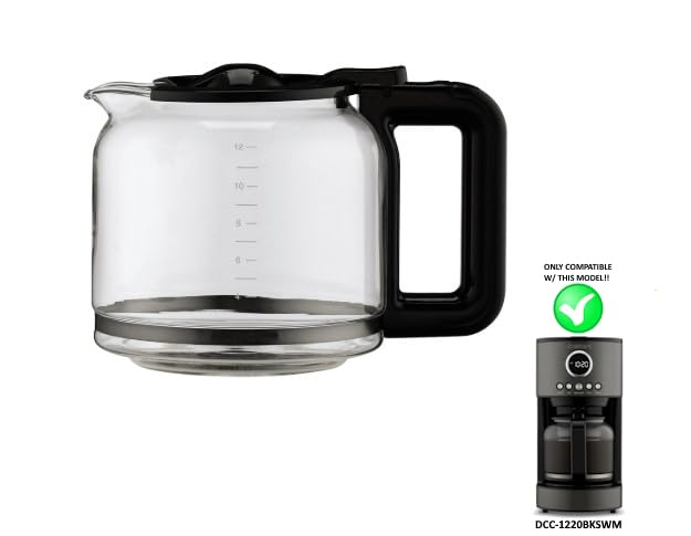 HAKANO glass carafe shows clear graduations for easy brewing decisions.