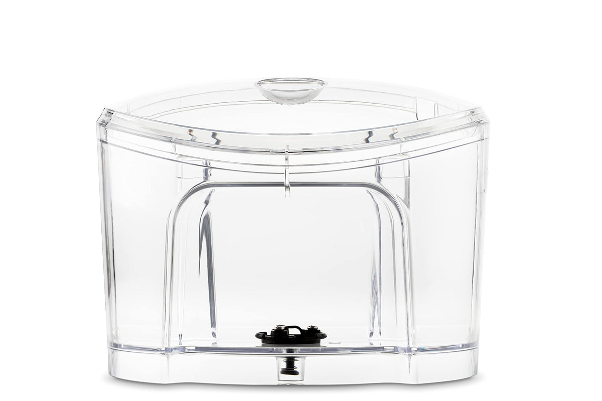 HAKANO durable plastic reservoir close-up demonstrates solid construction for daily coffee routines