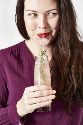 HALM glass straw with plastic-free cleaning brush for eco-friendly cleaning.