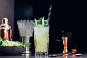 HALM glass straw packaging emphasizes plastic-free design and recyclability.