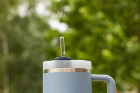HÅLM plastic-free packaging supports sustainable shopping.