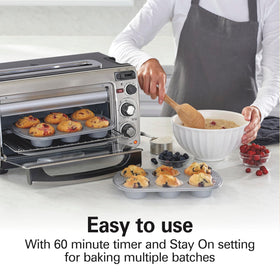 Hamilton Beach 31156-bake-pan-included convenience for easy baking and cleanup.