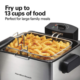 Hamilton Beach 35042 deep fryer lid to prevent splatter while frying.
