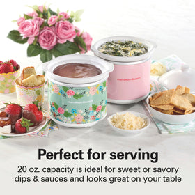 Hamilton Beach dip-warmer lid keeps contents tidy and warm.