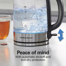 Borosilicate glass interior resists staining for easy cleaning