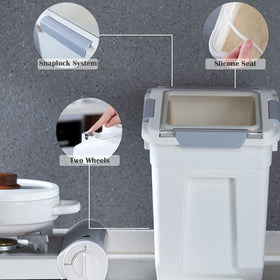 Hanamya six-lock lid provides secure closure for easy access to contents.
