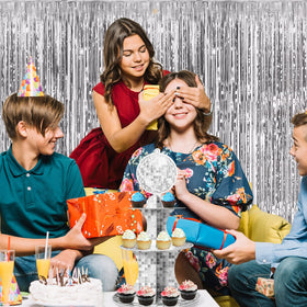 Haooryx three-tier cupcake stand: perfect for cookies and donuts at celebrations.
