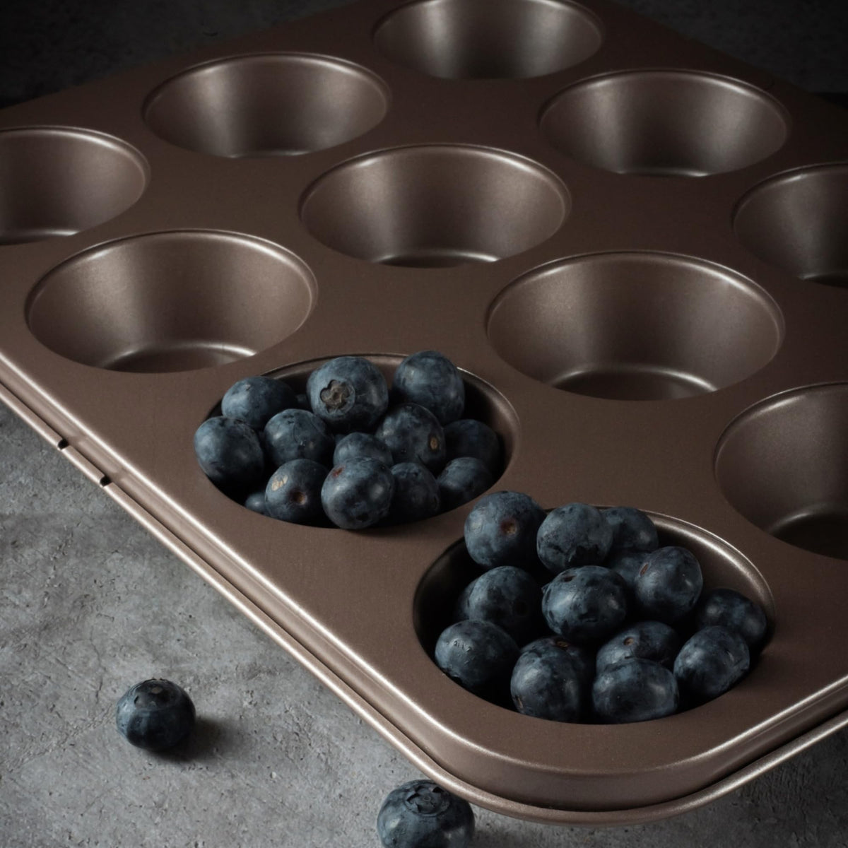 HAPPIELS hand-wash-only muffin pan to preserve nonstick performance
