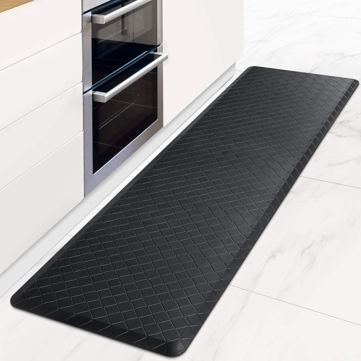 HappyTrends cushioned kitchen mat in action for comfortable standing while cooking