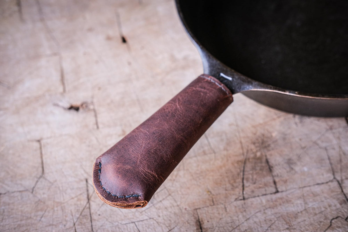 Hardmill leather pan handle cover used for smooth oven transfers