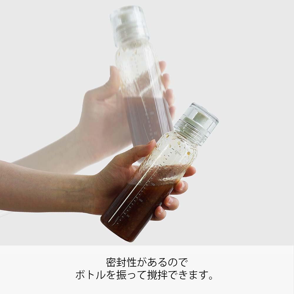 Hario dressing bottle prevents odor and leaks in fridge or pantry