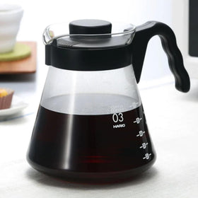 HARIO heatproof glass coffee server demonstrates durable performance with hot brews