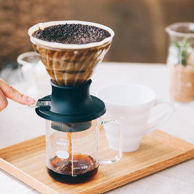Hario Switch Immersion Dripper Set 02 with filters, ready for brewing.