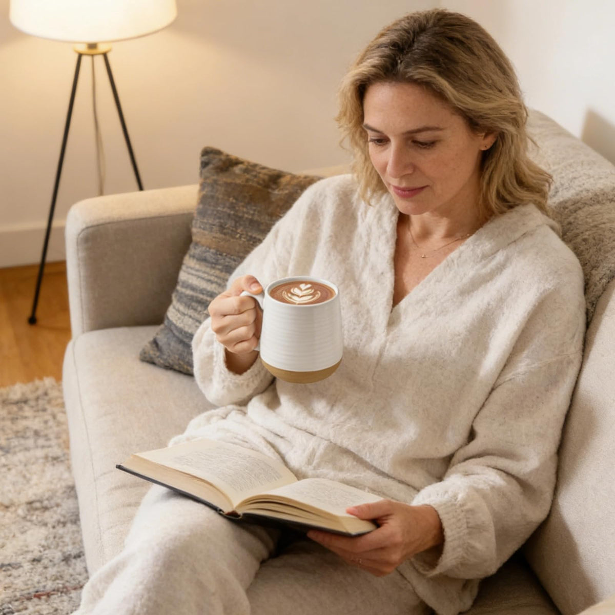 HASENSE microwave-safe and dishwasher-safe mug for simple cleanup and daily use.