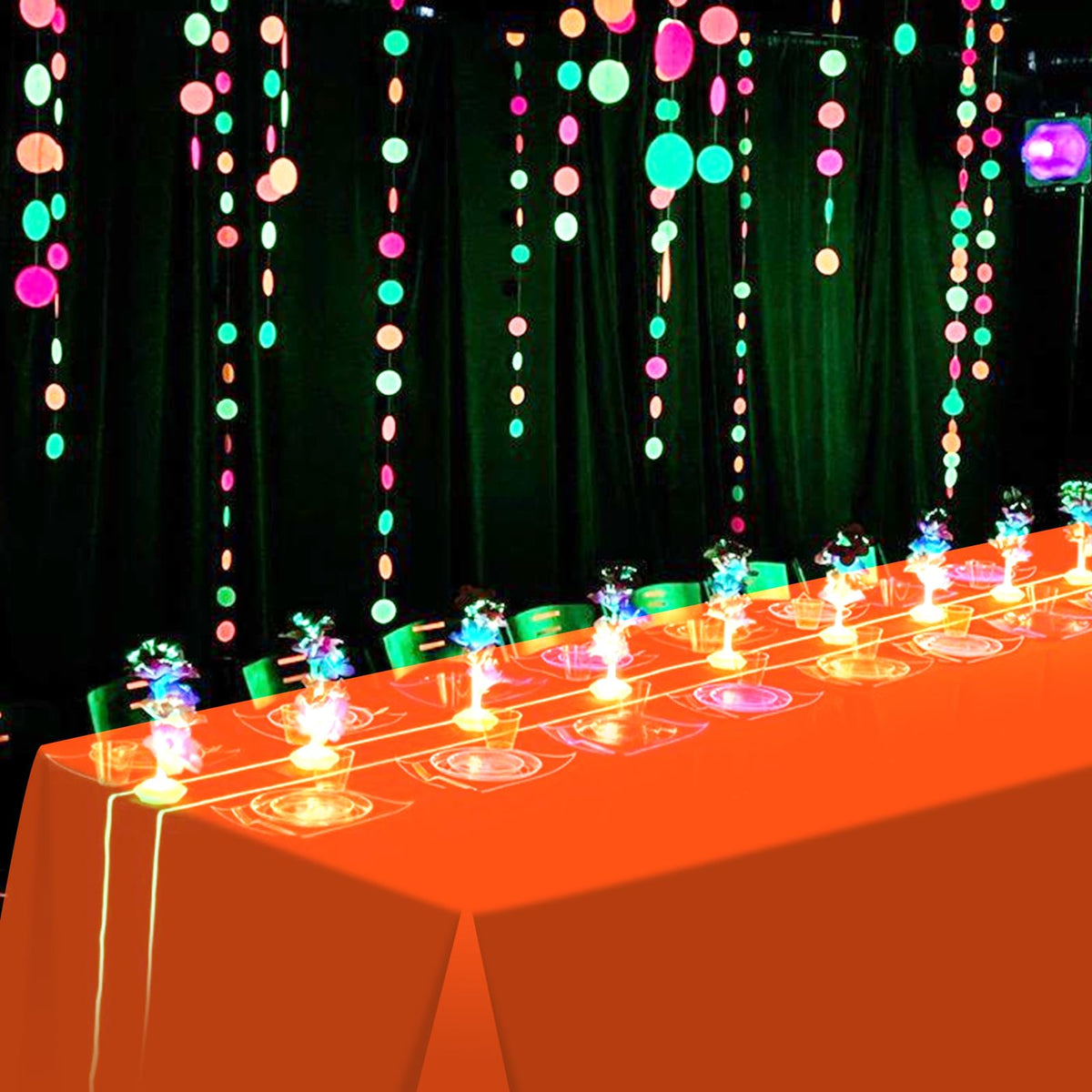 Hauwellter neon table cloth purple shines under UV light, perfect for neon themes.